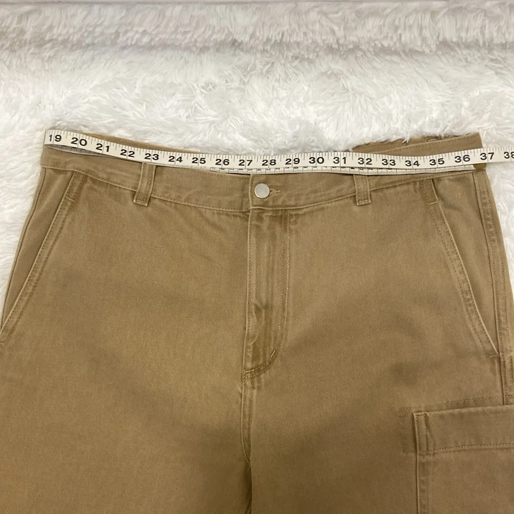 COS color tan